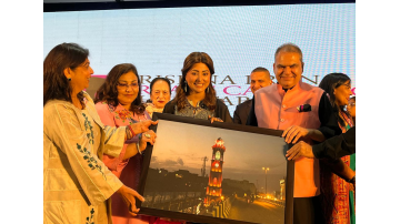 breast-cancer-survivor-actress-h