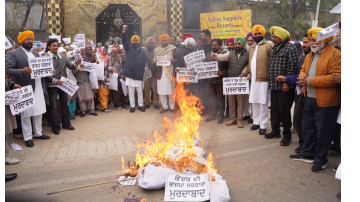aap-leads-mass-protest-against-b