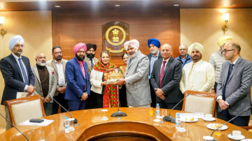 punjab-finance-minister-advocate