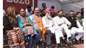 sea-of-people-from-across-the-wo